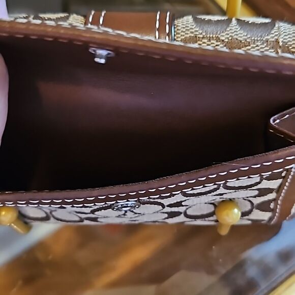 Vintage Coach Logo small wallet 3.5"x4 5" - Picture 3 of 7